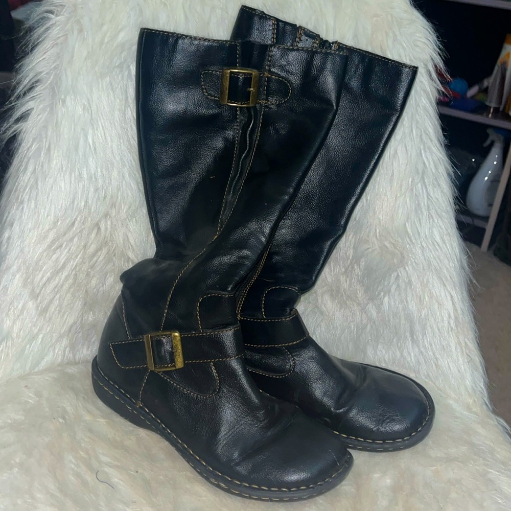 Black Shoes Size 7 1/2.
